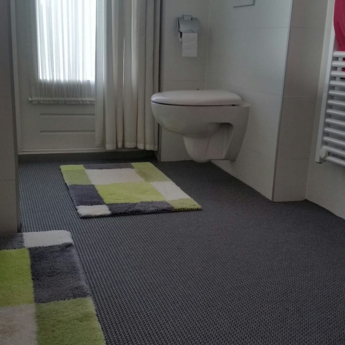 Badkamer tapijt antraciet