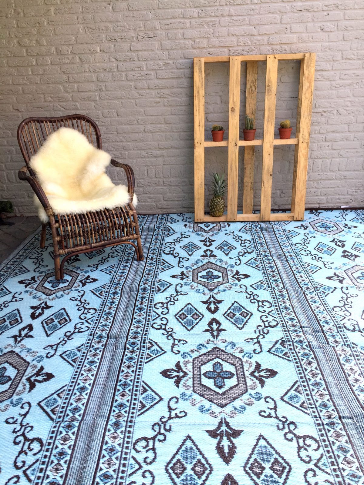 Buitenkleed kunststof brocante lichtblauw sfeer